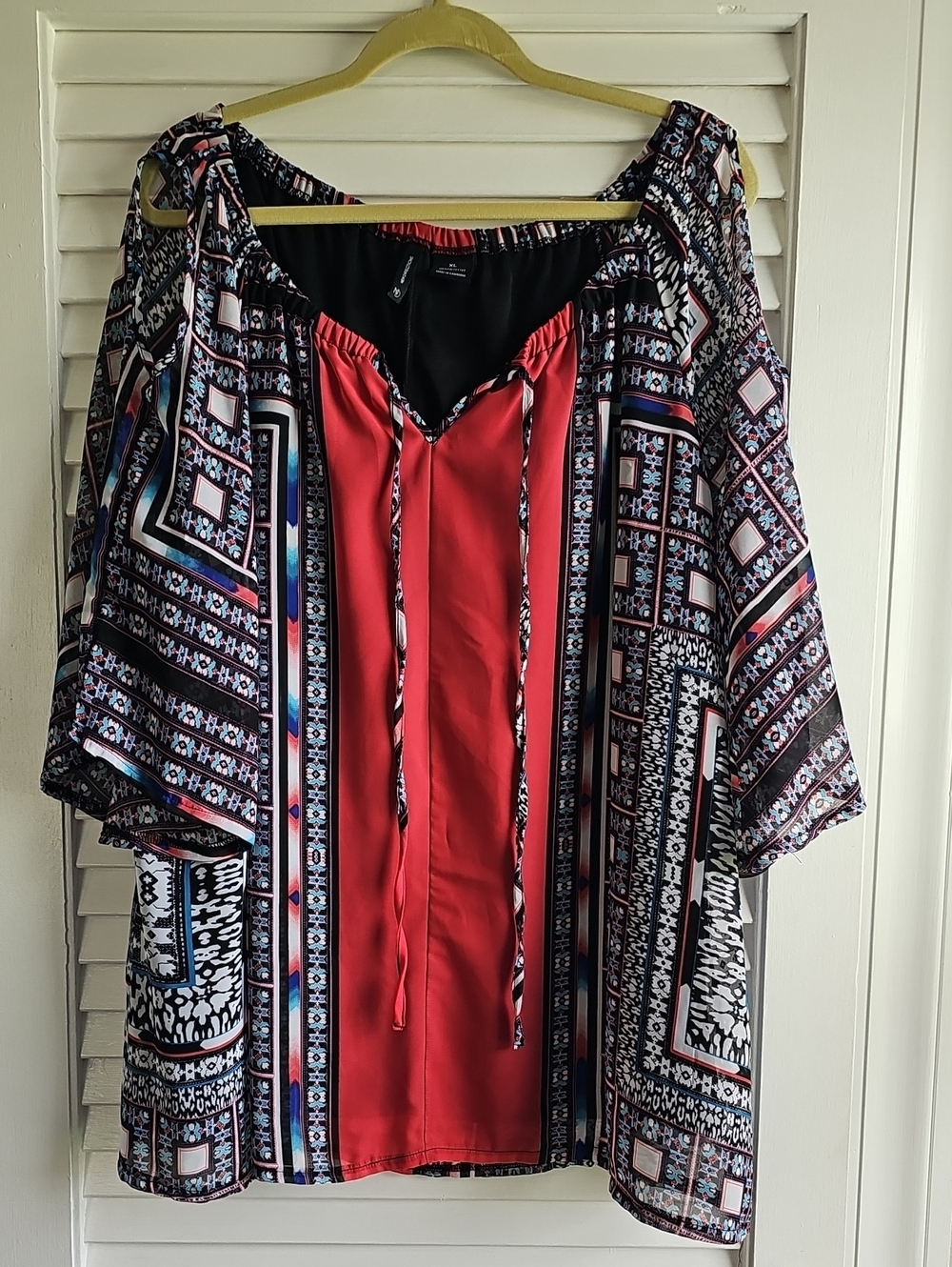 new directions Mauve and Black Printed Cold-Shoulder Tunic